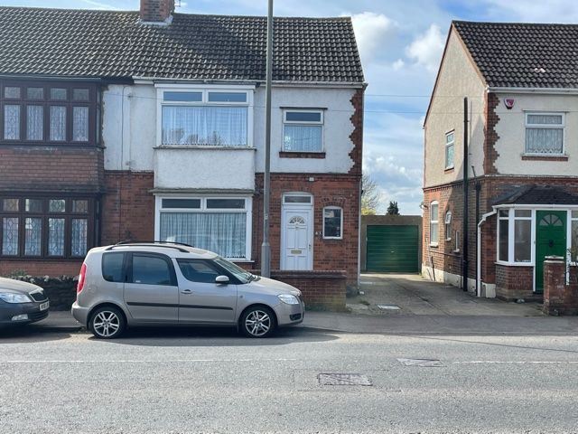 3 bed semi-detached house to rentStockingstone Road, Luton LU2