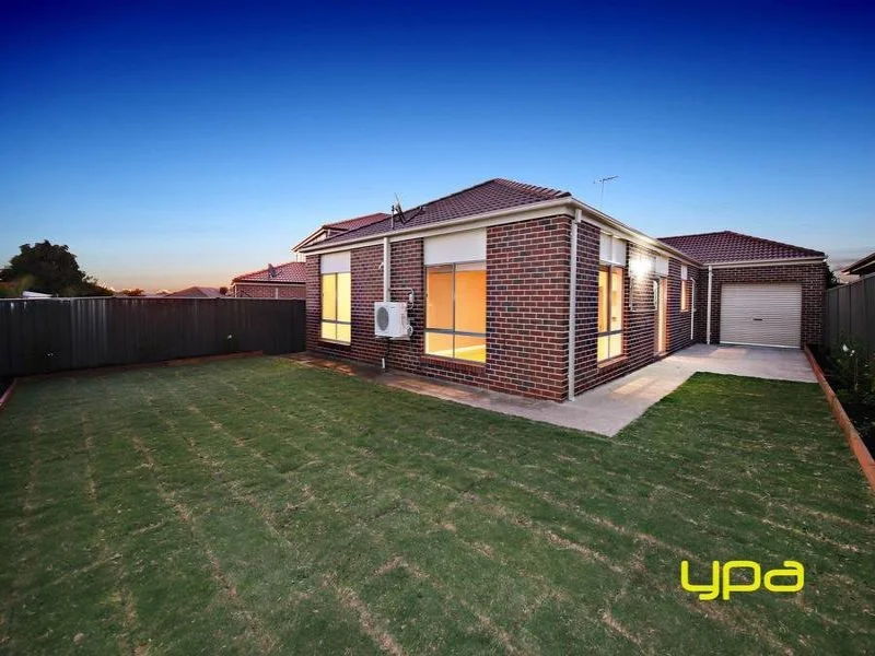 Additional image 12 of 29 Heysen Parkway, Caroline Springs VIC 3023