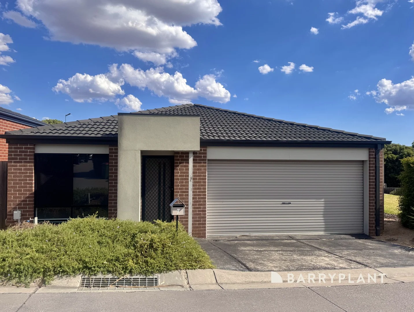 7/11 Hawk Avenue, Pakenham VIC 3810