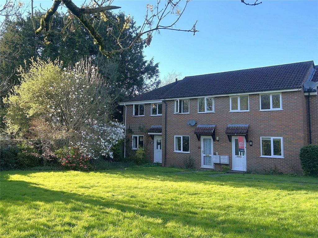 2 bed terraced house to rentTor Wood View, Wells, Somerset BA5