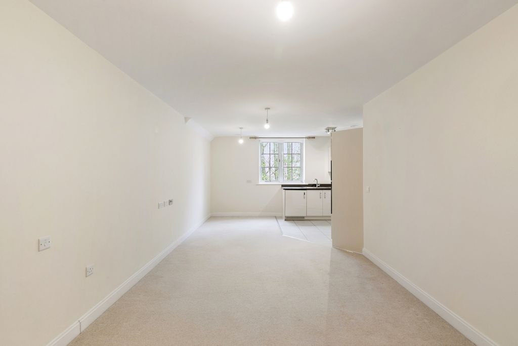 Additional image 14 of 2 bed flat to rentFosseway, Stow On The Wold, Cheltenham GL54