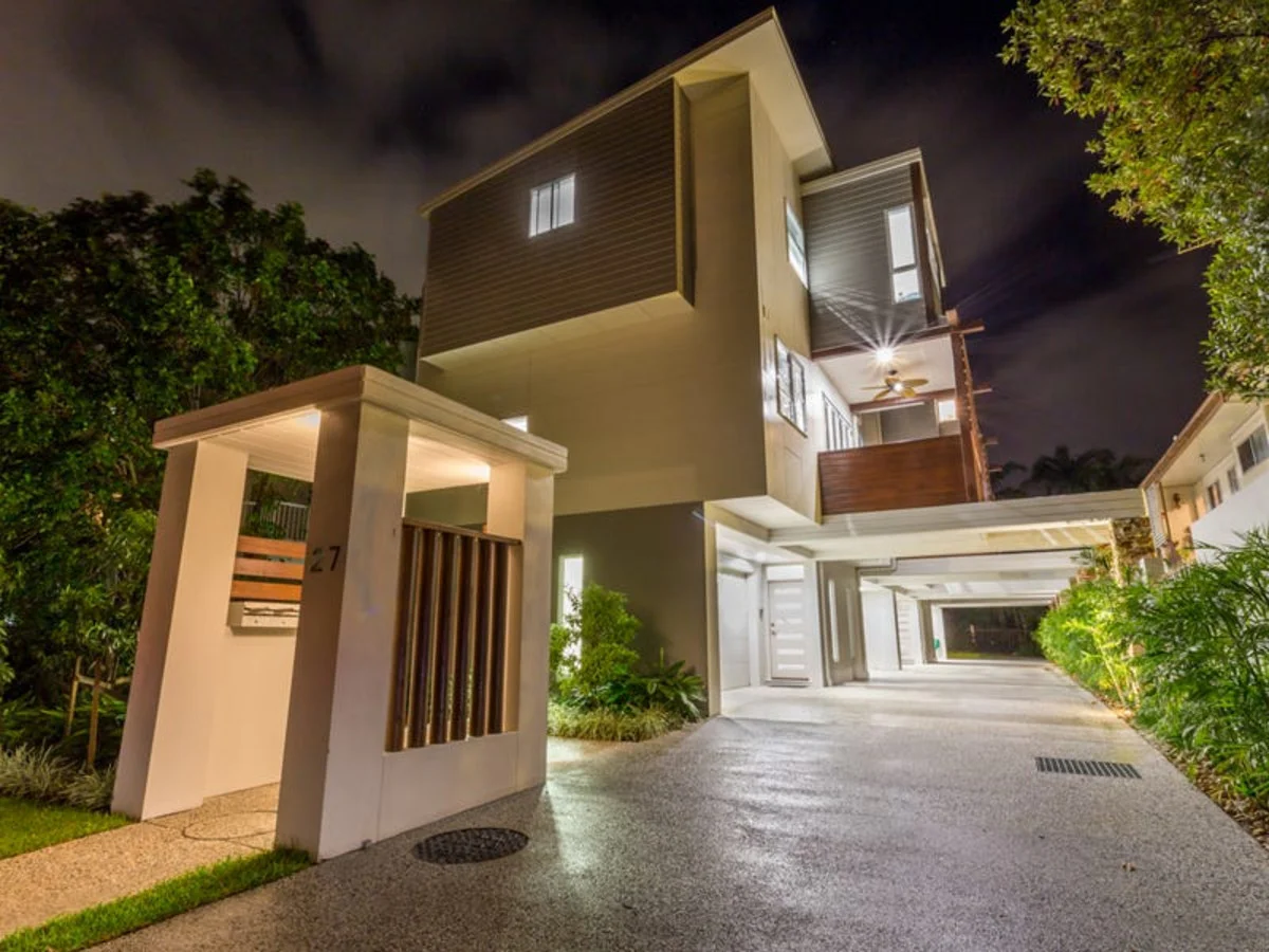 1/27 Burleigh Street, Burleigh Heads QLD 4220