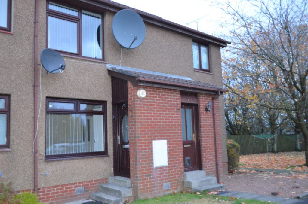 2 bed flat to rentLochpark Place, Denny FK6