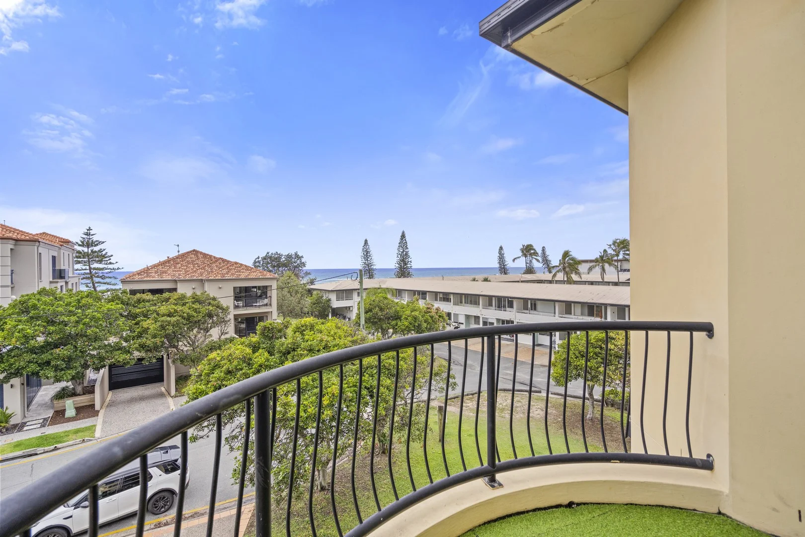 20/2 Fraser Avenue, Miami QLD 4220