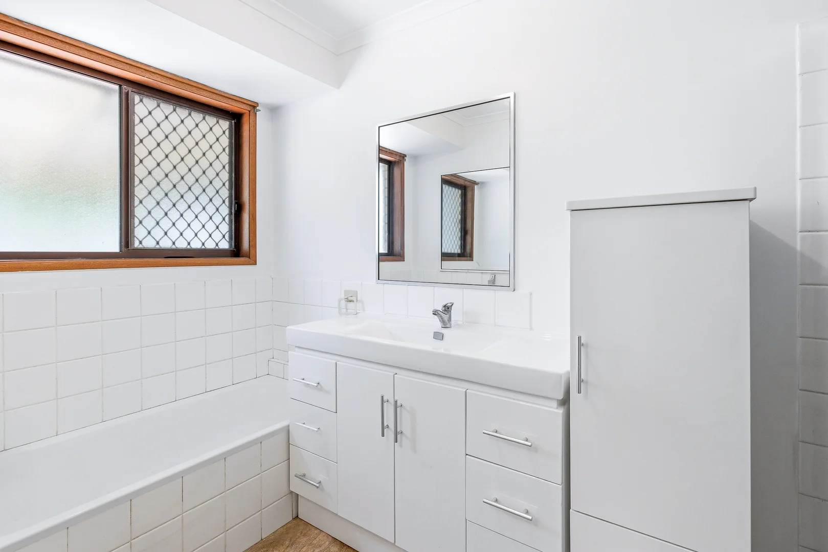 Additional image 7 of 2/10 Callistemon Court, Arundel QLD 4214