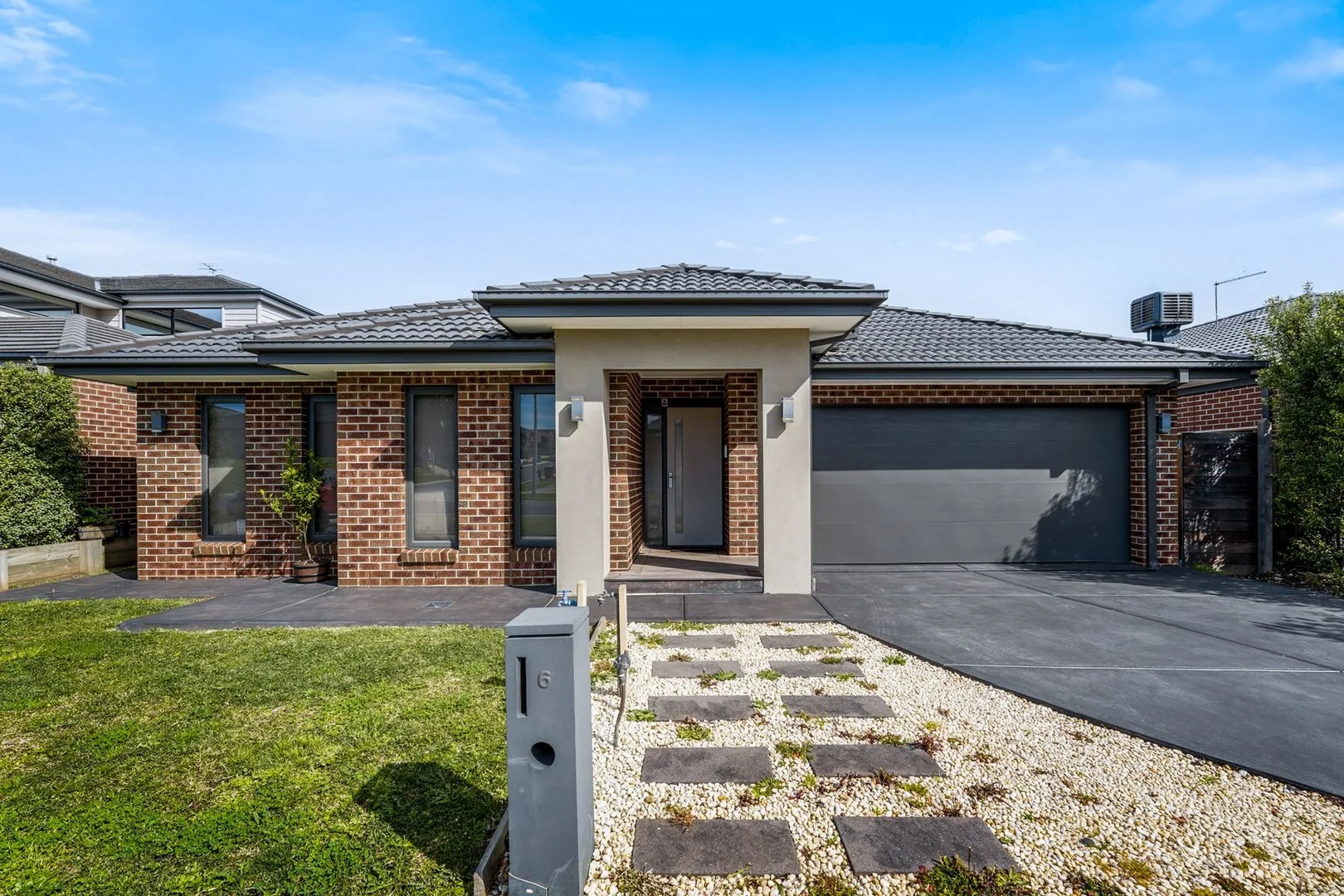 6 Viewbright Road, Clyde North VIC 3978