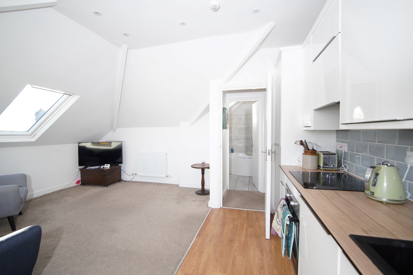 2 Bed Flat, Belvoir Road, BS6, N1 7GU photo 4