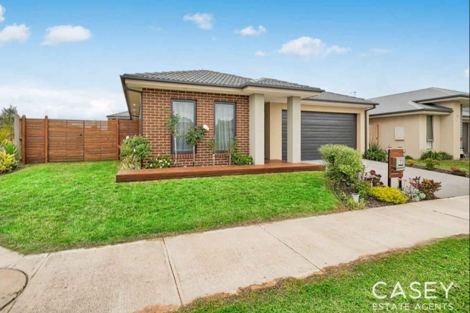 7 Cartwright Grove, Cranbourne East VIC 3977