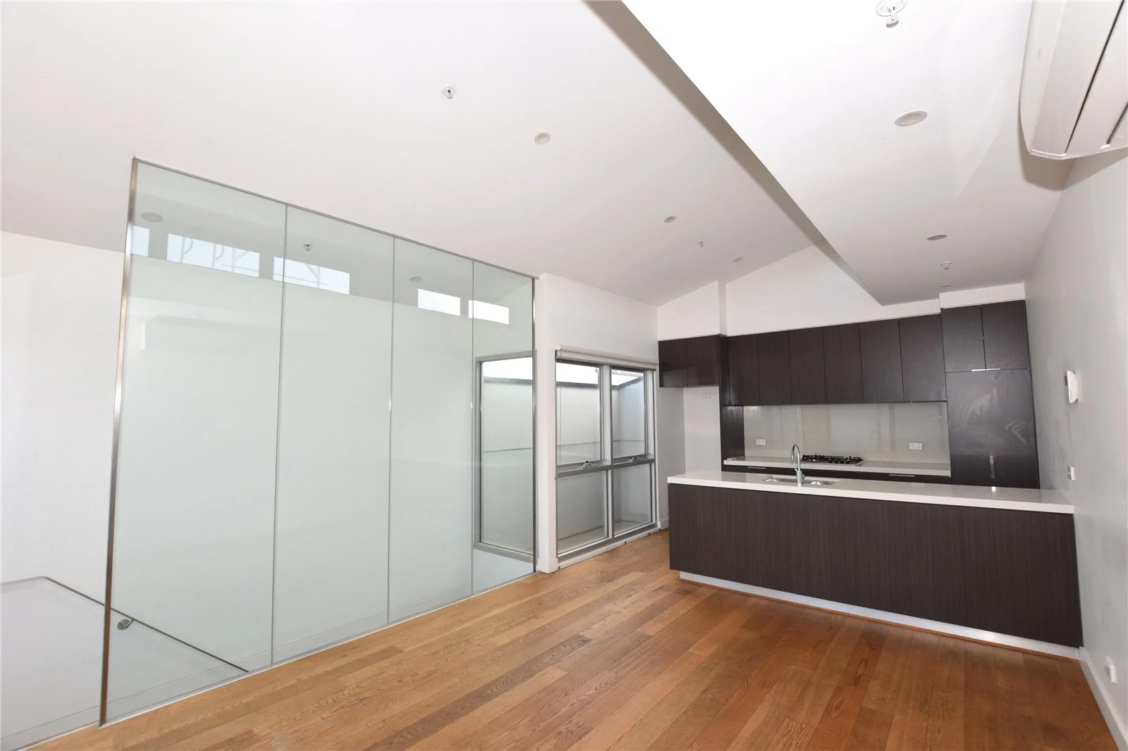 2/28 Ireland Street, West Melbourne VIC 3003