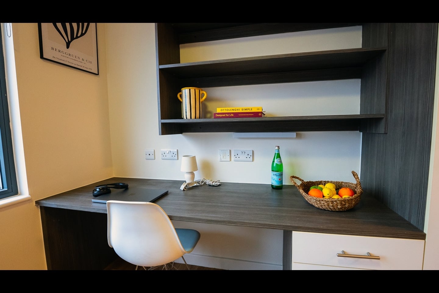 Studio Flat, Pearl Works, S1, N1 7GU photo 5