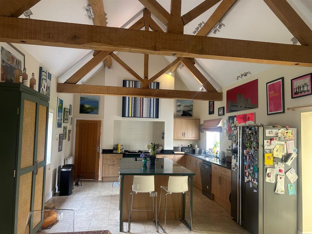Additional image 2 of 5 bed barn conversion to rentBransbury, Barton Stacey, Winchester SO21