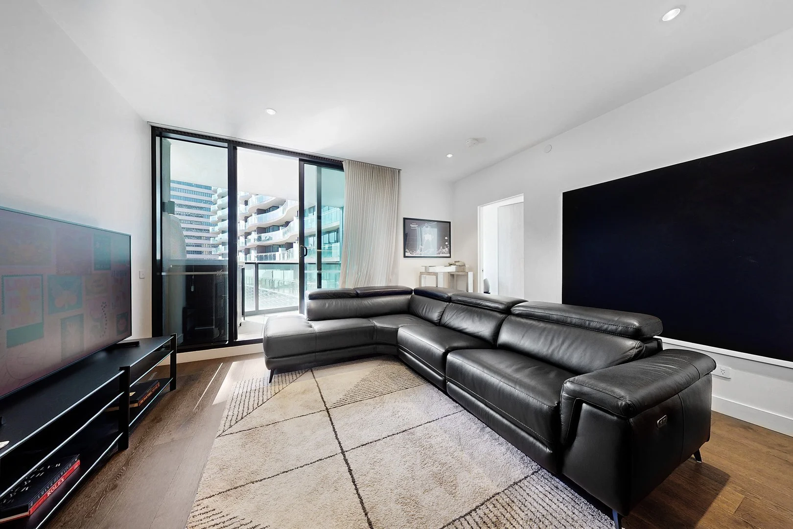 Additional image 4 of 502/8 Bowen Crescent, Melbourne VIC 3004