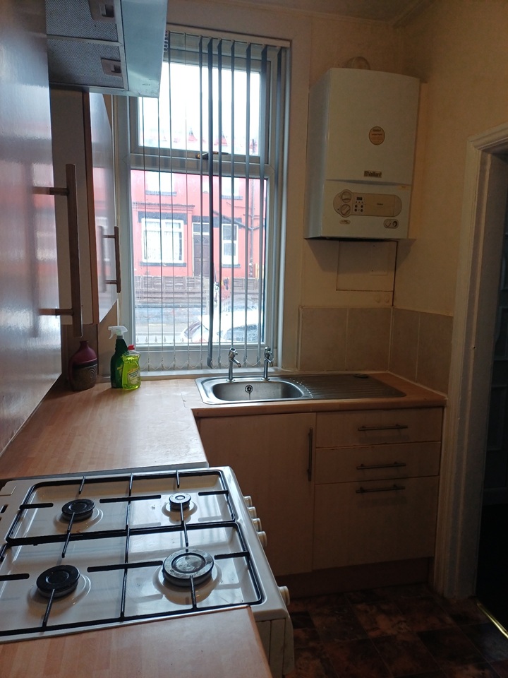 2 Bed Terraced House, Compton Crescent, LS9, N1 7GU photo 2