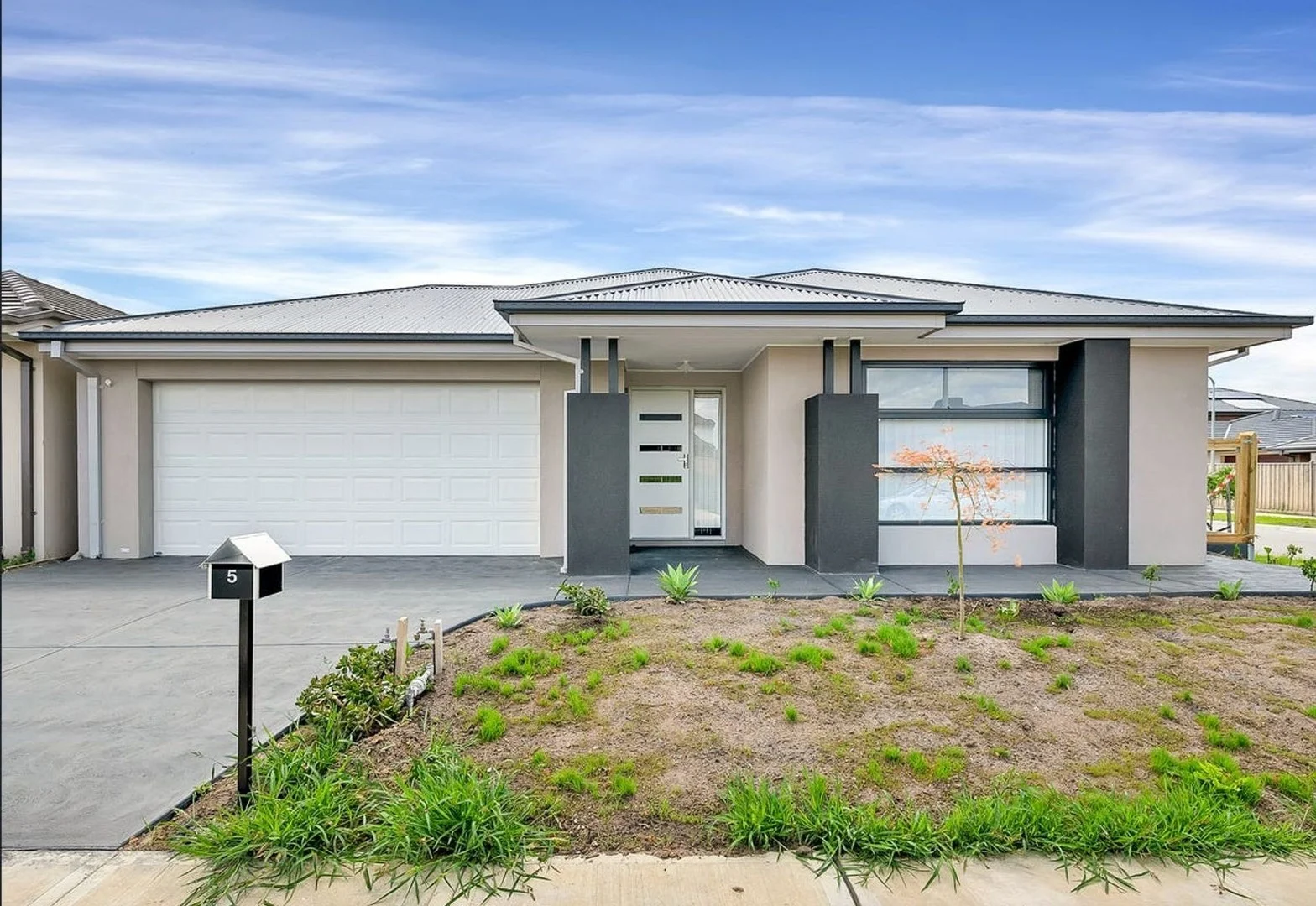 5 Powlett Drive, Clyde VIC 3978