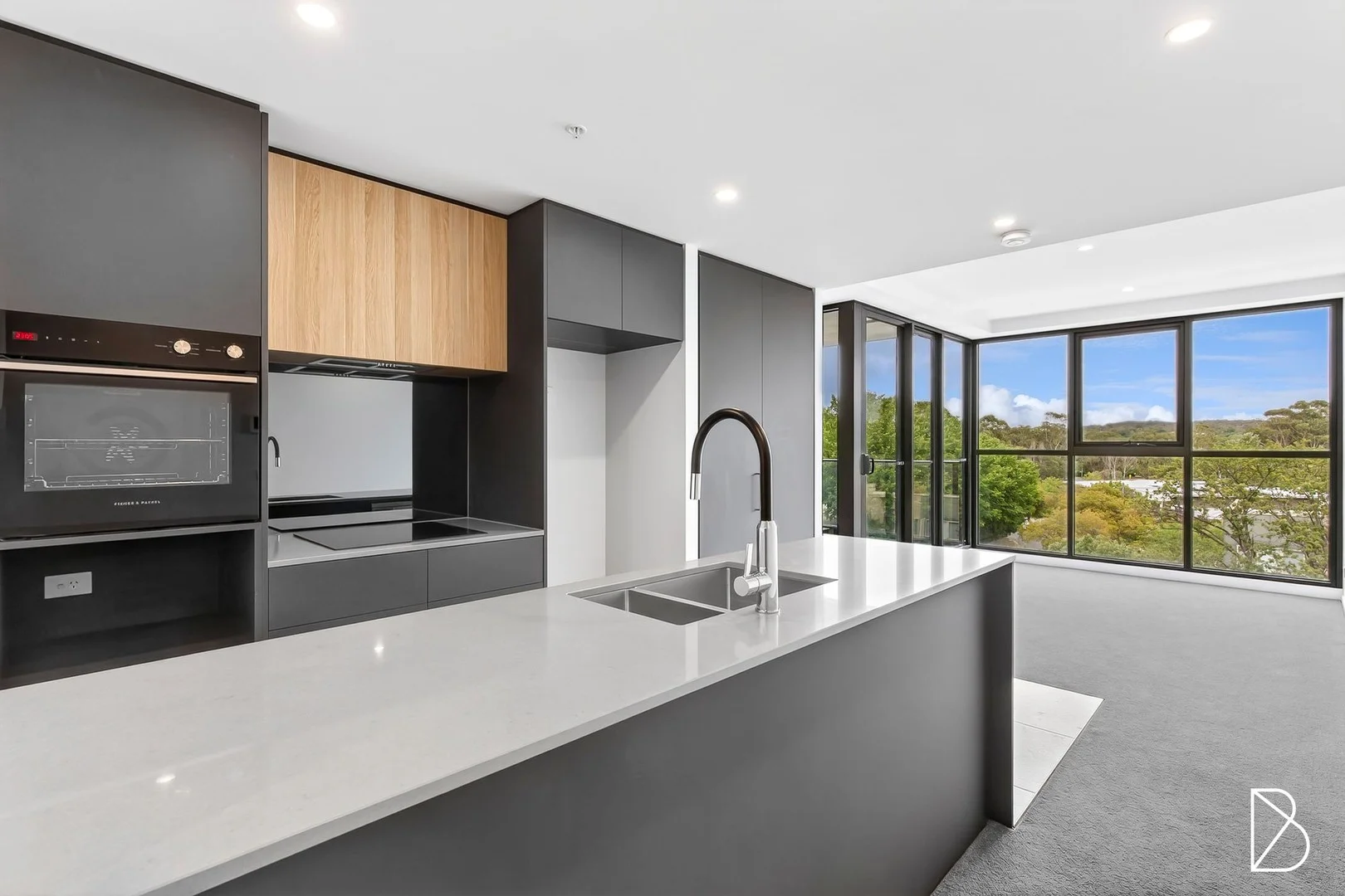 330/39 Owen Crescent, Lyneham ACT 2602