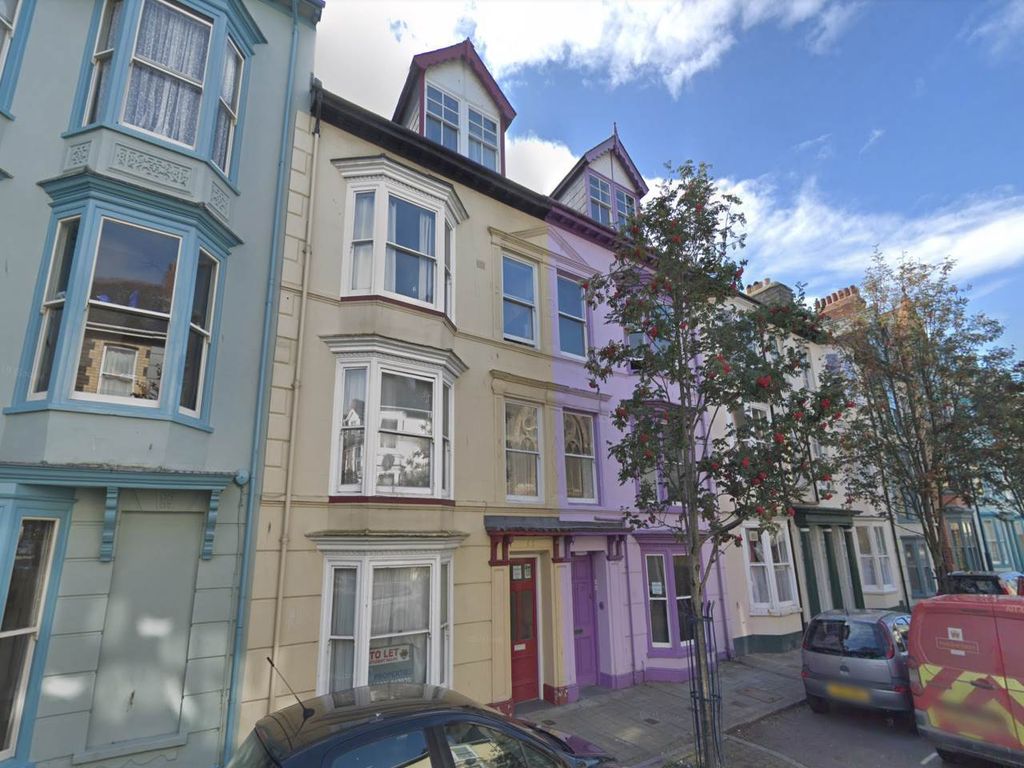 Room to rent33 Portland Street, Aberystwyth SY23