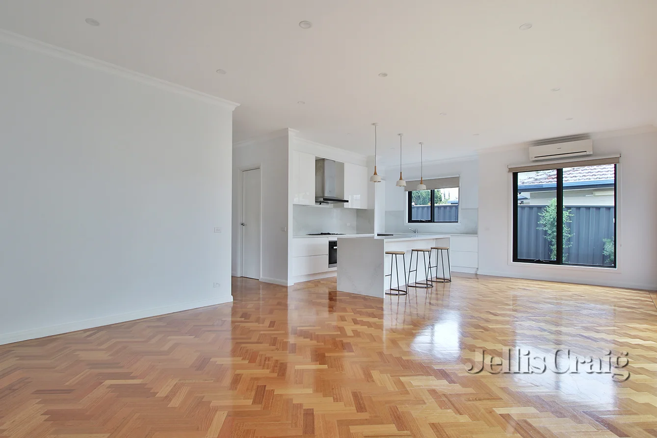 Additional image 2 of 2/3 Summit Crescent, Glen Waverley VIC 3150
