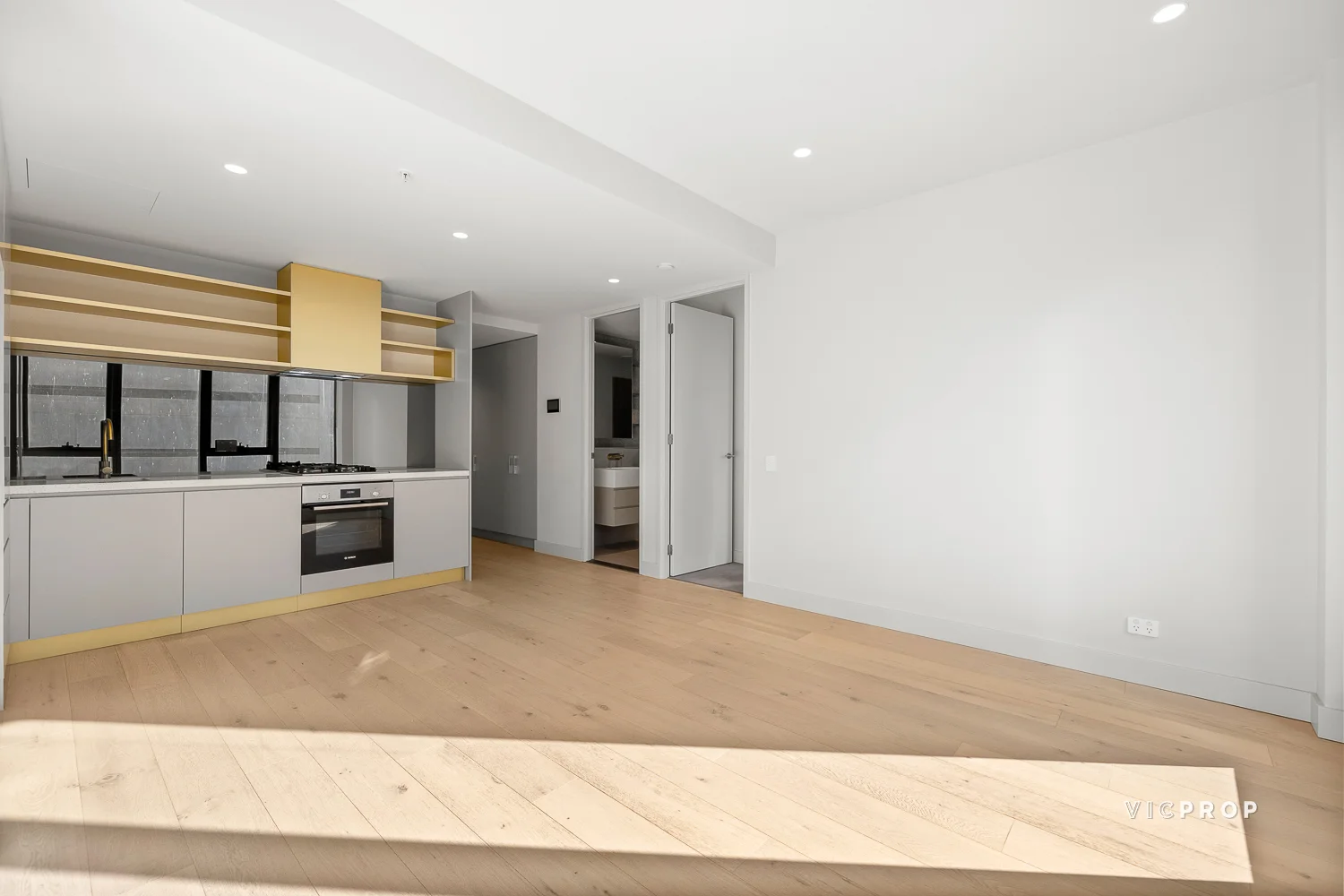 Additional image 2 of 2406/318 Queen Street, Melbourne VIC 3000