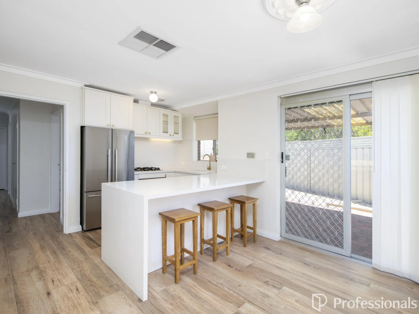 181 Bridgewater Drive, Kallaroo WA 6025 photo 3