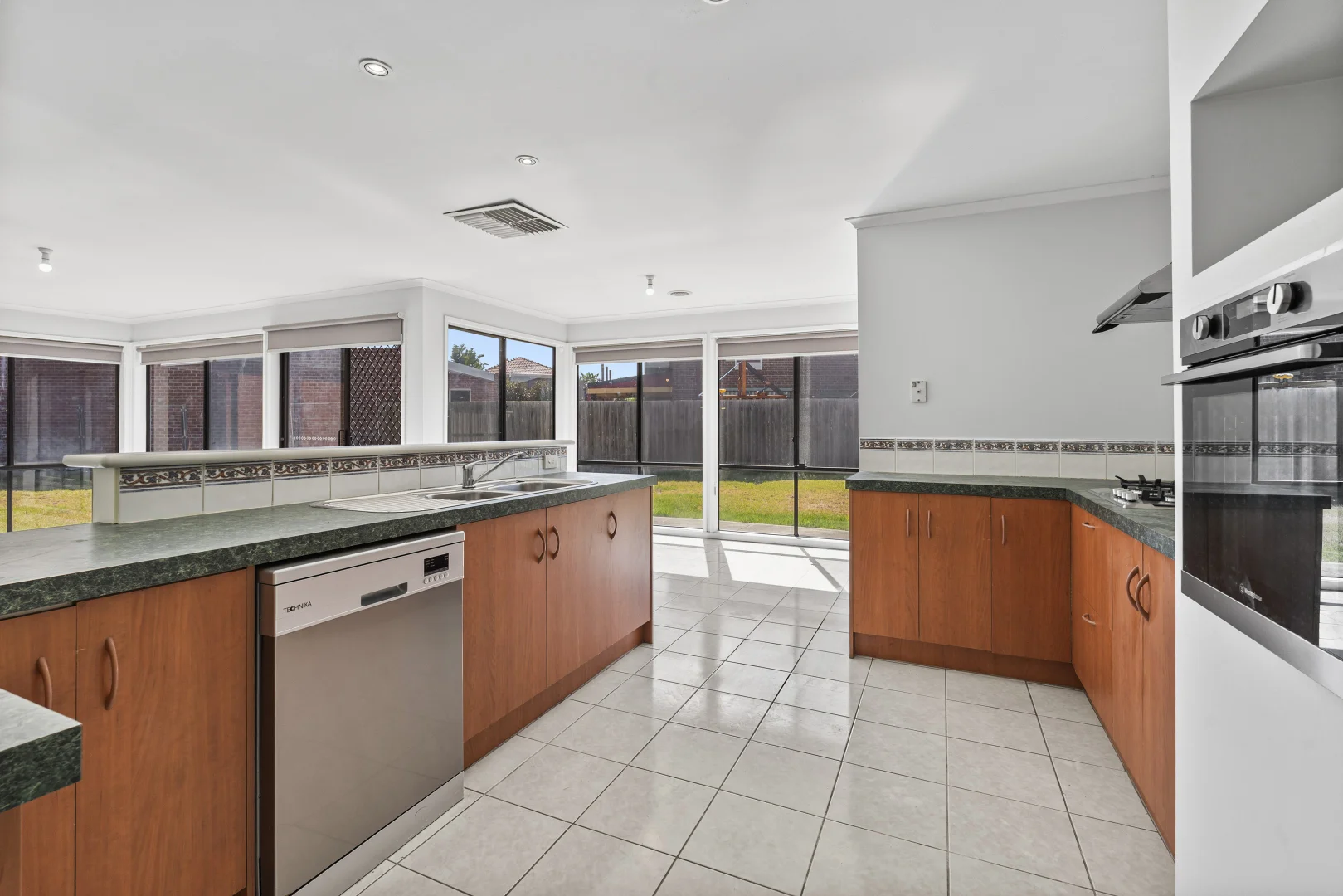 Additional image 3 of 27 Verona Drive, Taylors Lakes VIC 3038