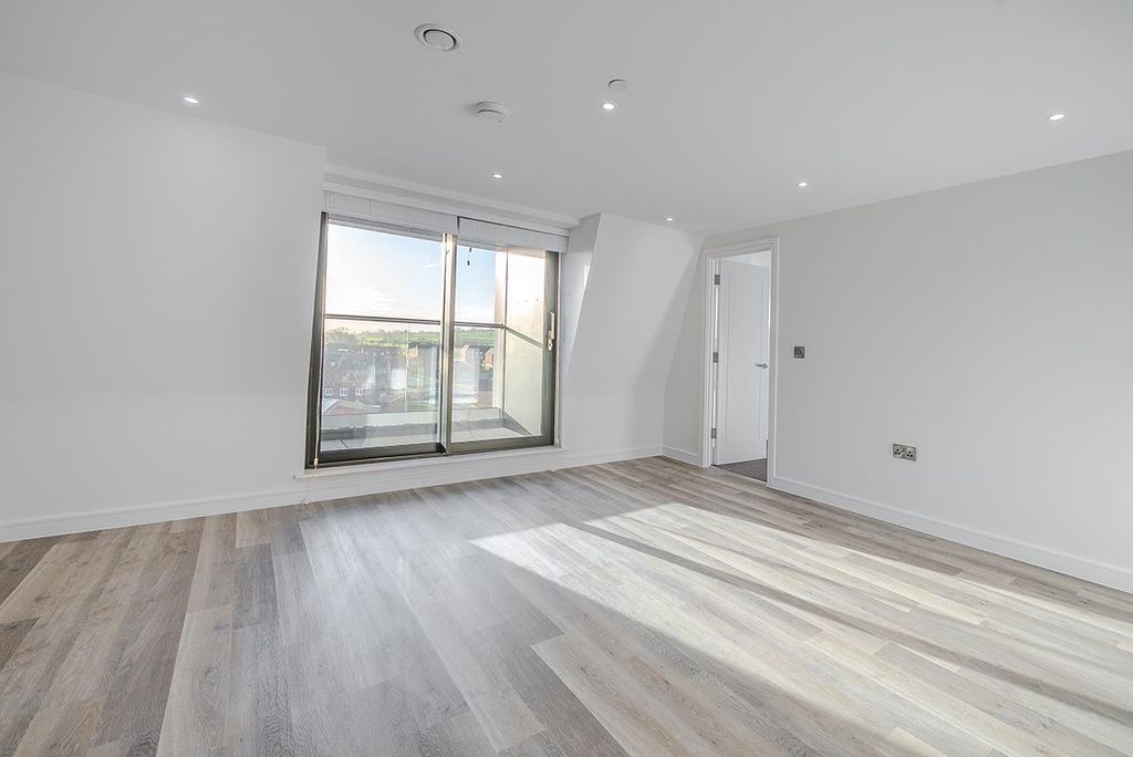 2 bed flat to rent38 Thirkill House, Pannal, Harrogate HG3 photo 2