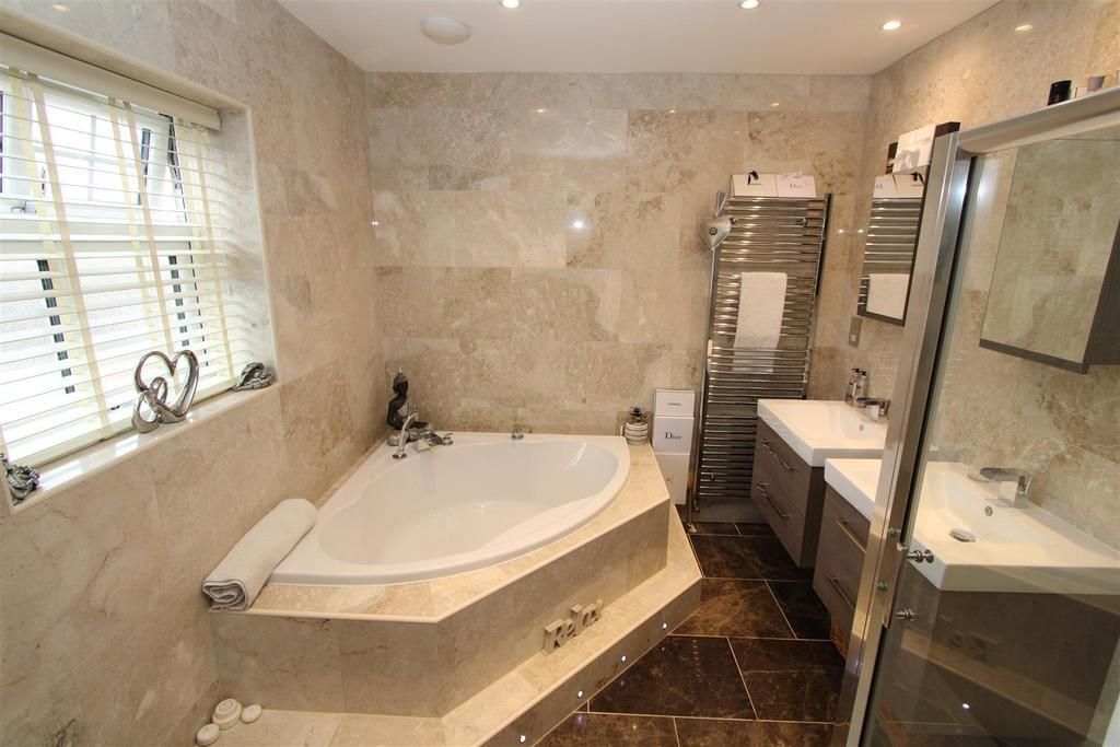 Additional image 14 of 6 bed detached house to rentBrantingham Drive, Ingleby Barwick, Stockton-On-Tees TS17