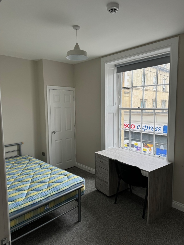 Room in a Shared House, Whiteladies Road, BS8, N1 7GU photo 3