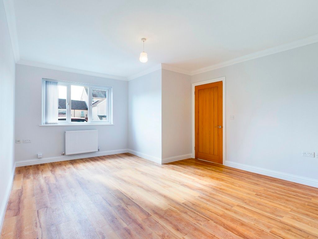 Additional image 3 of 3 bed semi-detached house to rentGendros Crescent, Gendros, Swansea SA5
