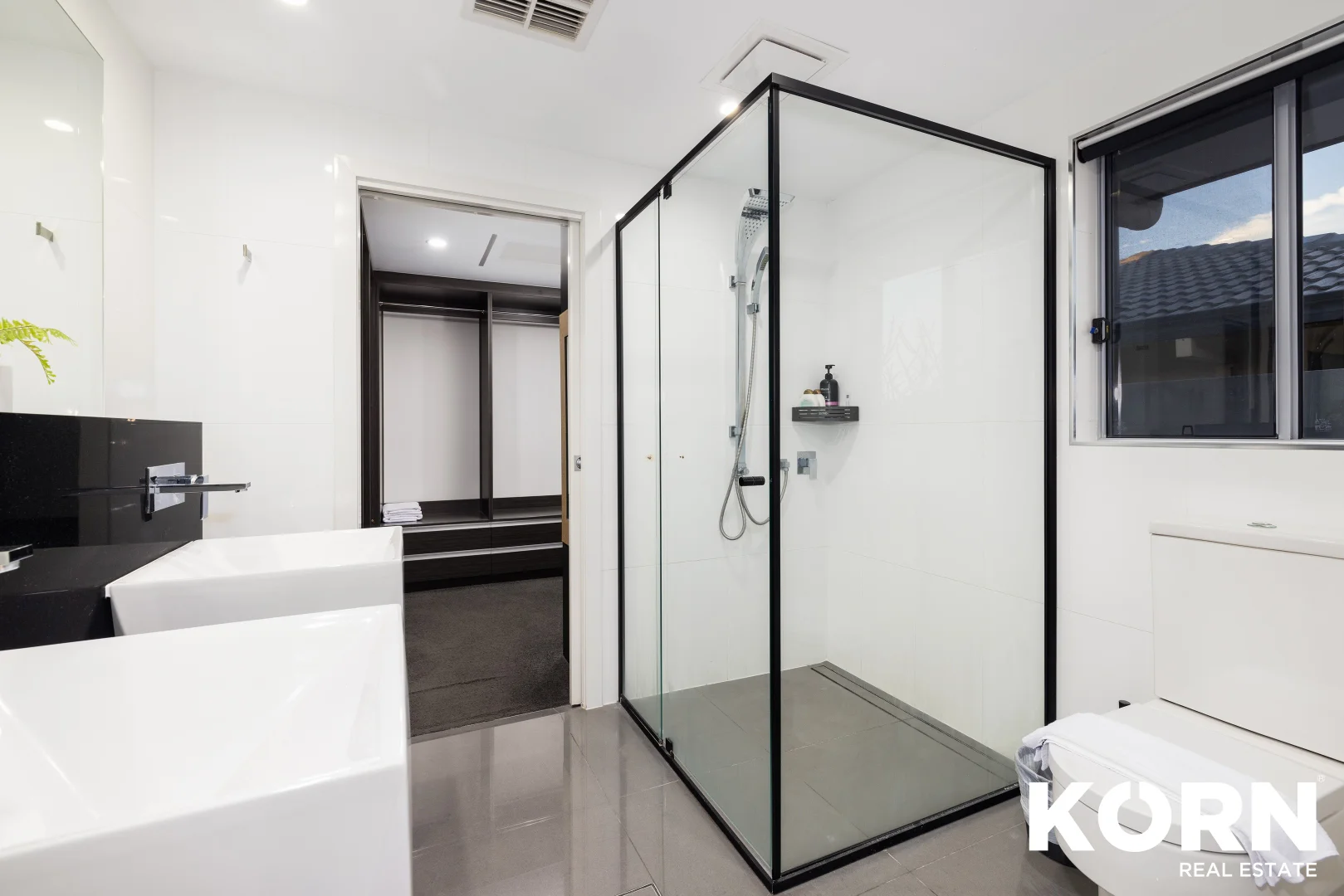 Additional image 19 of 26 Coobowie Street, Broadbeach Waters QLD 4218