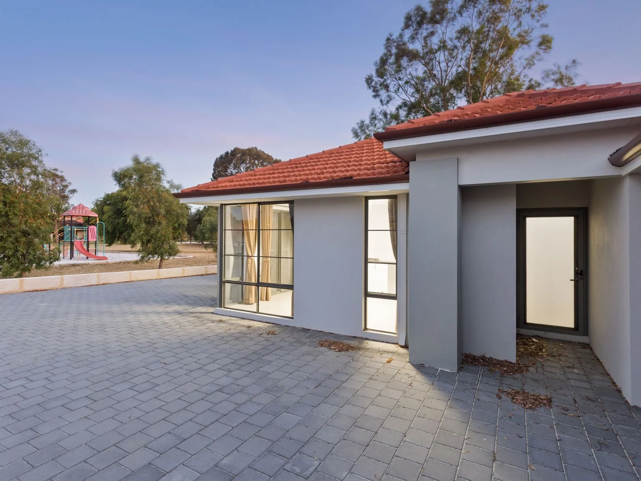 4 Bittern Court, Stirling WA 6021 photo 2