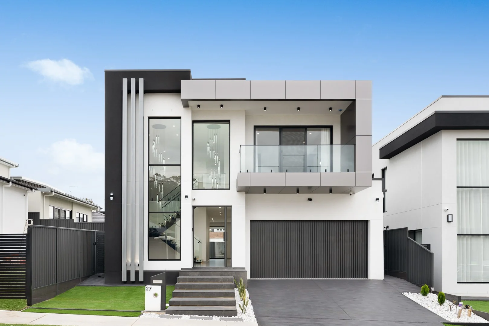 27 Lores Street, Middleton Grange NSW 2171