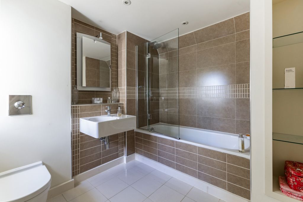 Additional image 6 of 3 bed flat to rentWoolmer Lane, Bramshott, Liphook GU30