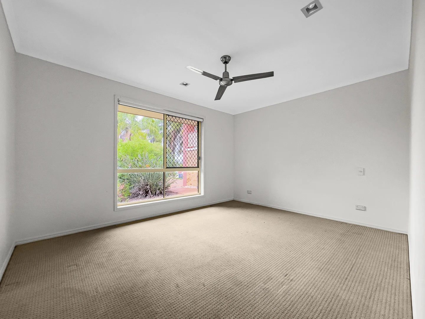 3 Eagle Close, Craignish QLD 4655 photo 5