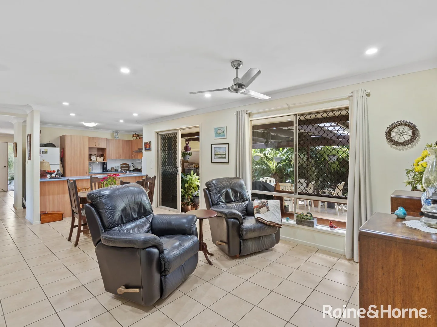 Additional image 10 of 268 Main Street, Redland Bay QLD 4165