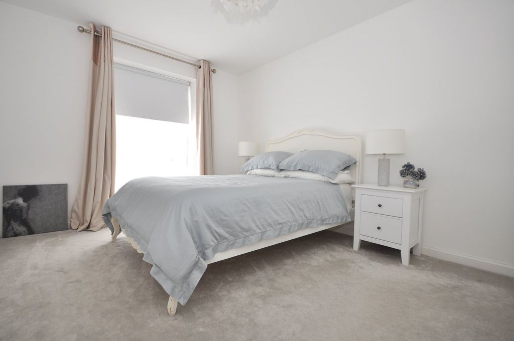 Additional image 5 of 4 bed semi-detached house to rentClover Drive, Cheltenham GL52