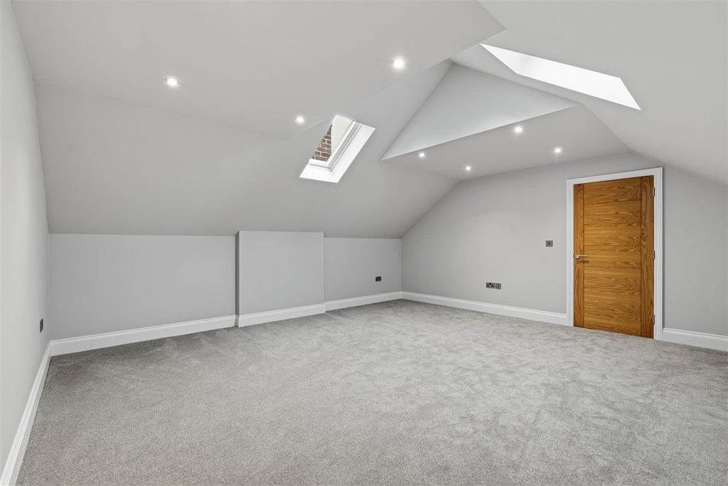 Additional image 40 of 4 bed detached house to rentChessetts Wood Road, Lapworth, Solihull B94