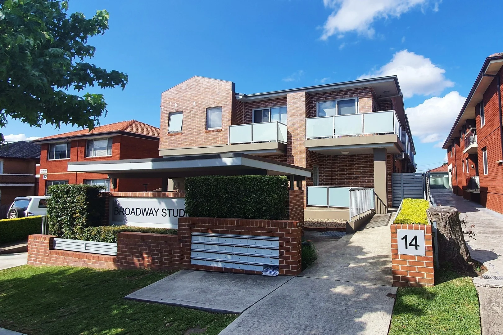 2/14 Broadway, Punchbowl NSW 2196