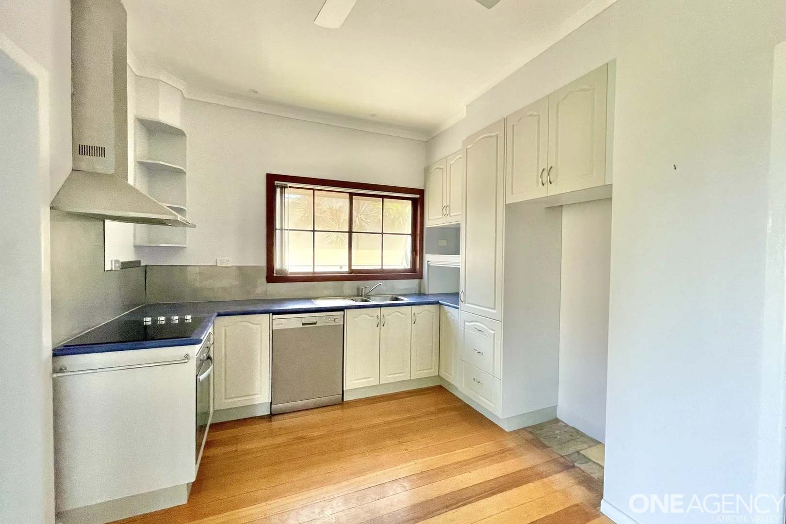 Additional image 3 of 28 Chenhall Crescent, Traralgon VIC 3844