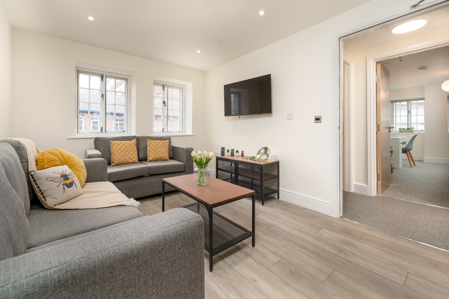 6 Bed Flat, Anglo Works, S1, N1 7GU
