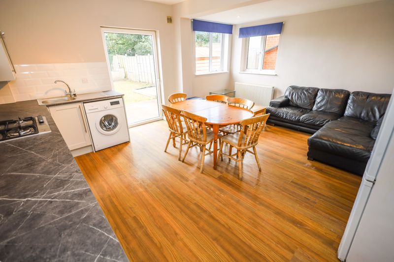 Additional image 2 of 6 bed detached house to rentOsborne Road, Winton BH9