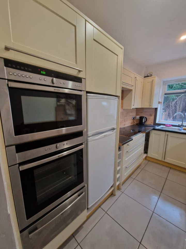 2 Bed Flat, Ferry Road Drive, EH4, N1 7GU photo 5