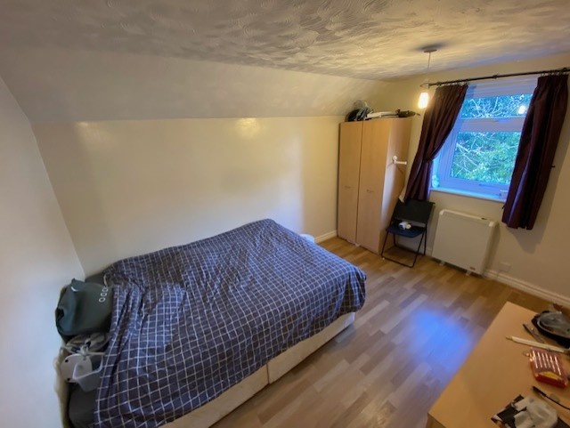 2 Bed Flat, Broomfield Lodge, LS6, N1 7GU photo 4