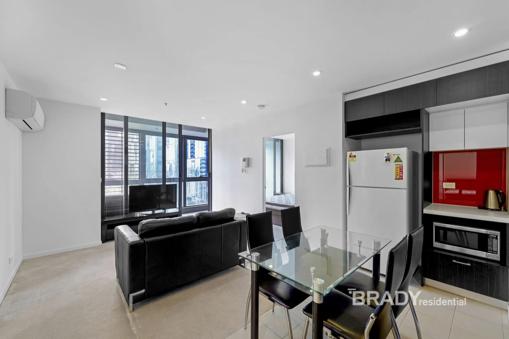 1701/8 Sutherland Street, Melbourne VIC 3000 photo 3