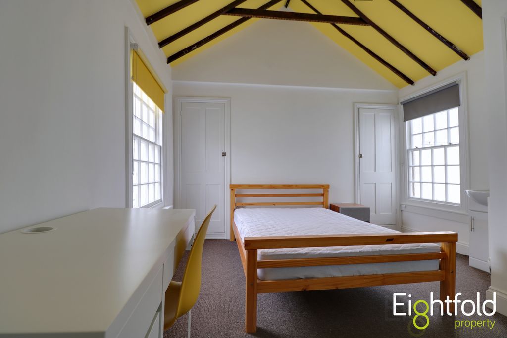 Additional image 2 of 7 bed terraced house to rentCross Street, Hove BN3
