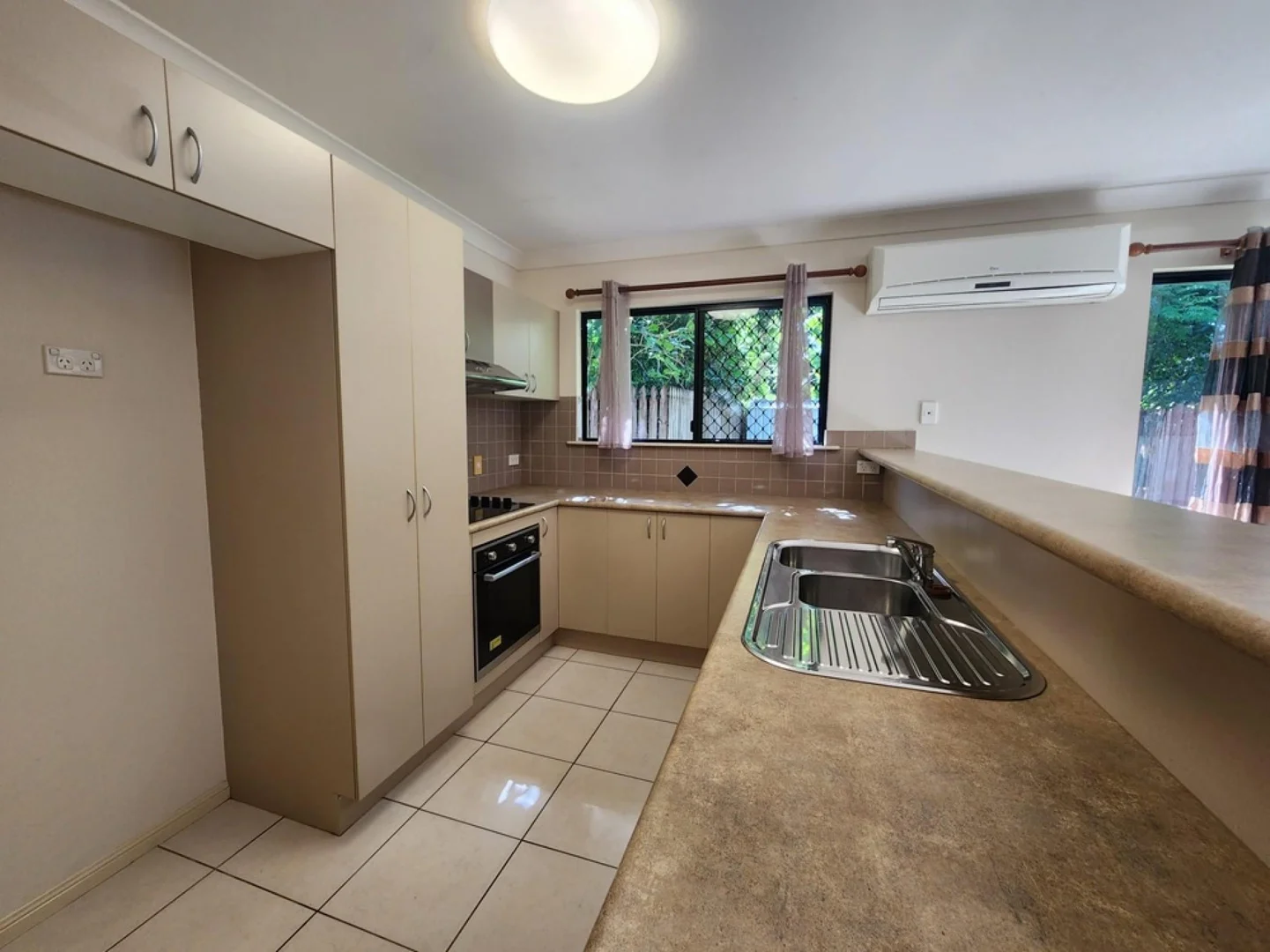 Additional image 3 of 2/9 Jennifer, Kelso QLD 4815