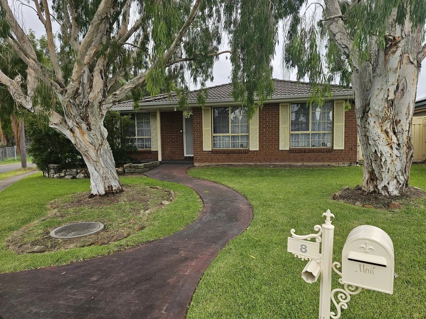 8 CEDARWOOD GROVE, Dean Park NSW 2761