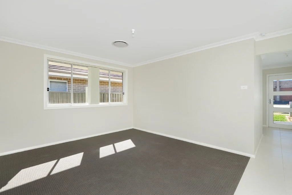 37 Radisich Loop, Oran Park NSW 2570 photo 3