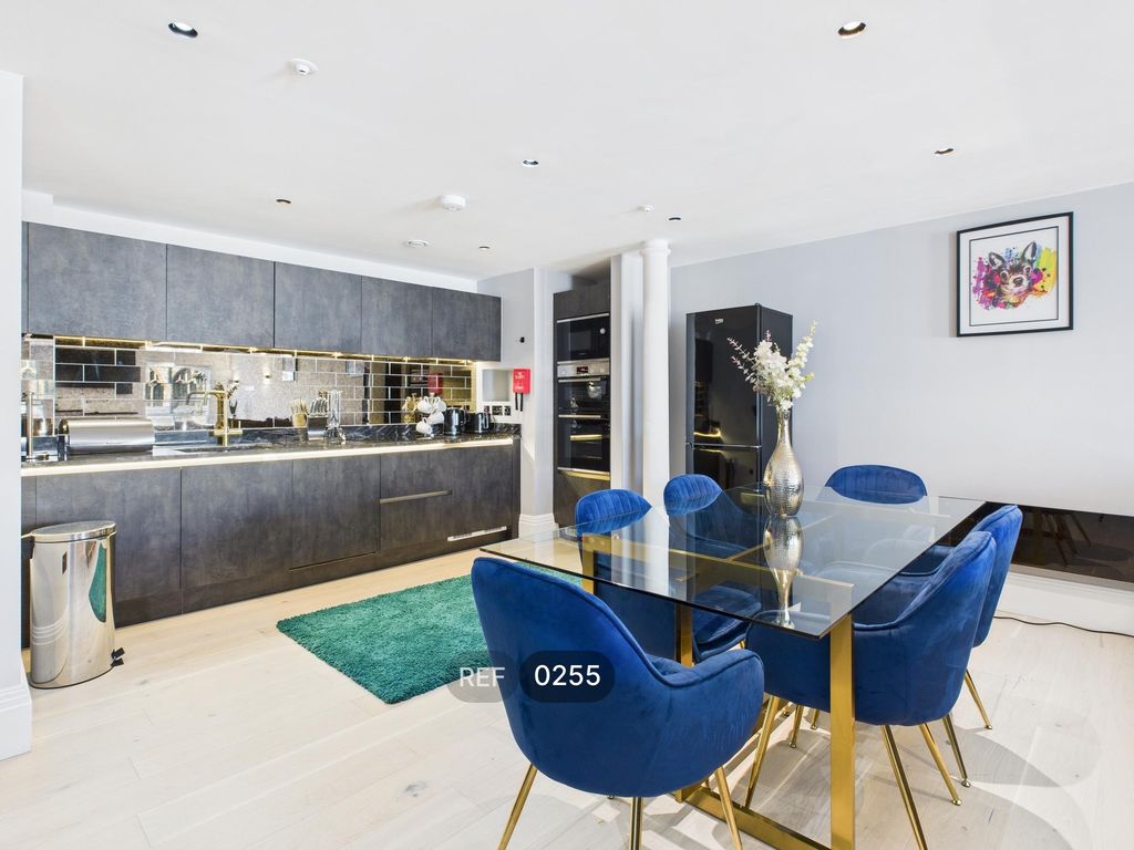 2 bed flat to rentKings Buildings, South Church Side HU1 photo 5