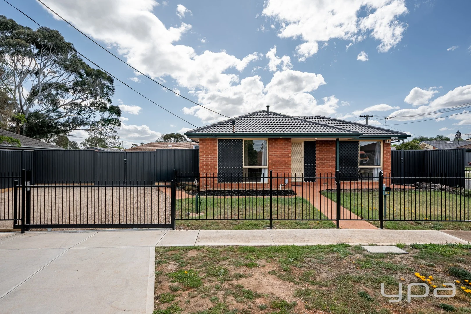 37 Hawkesbury Road, Werribee VIC 3030