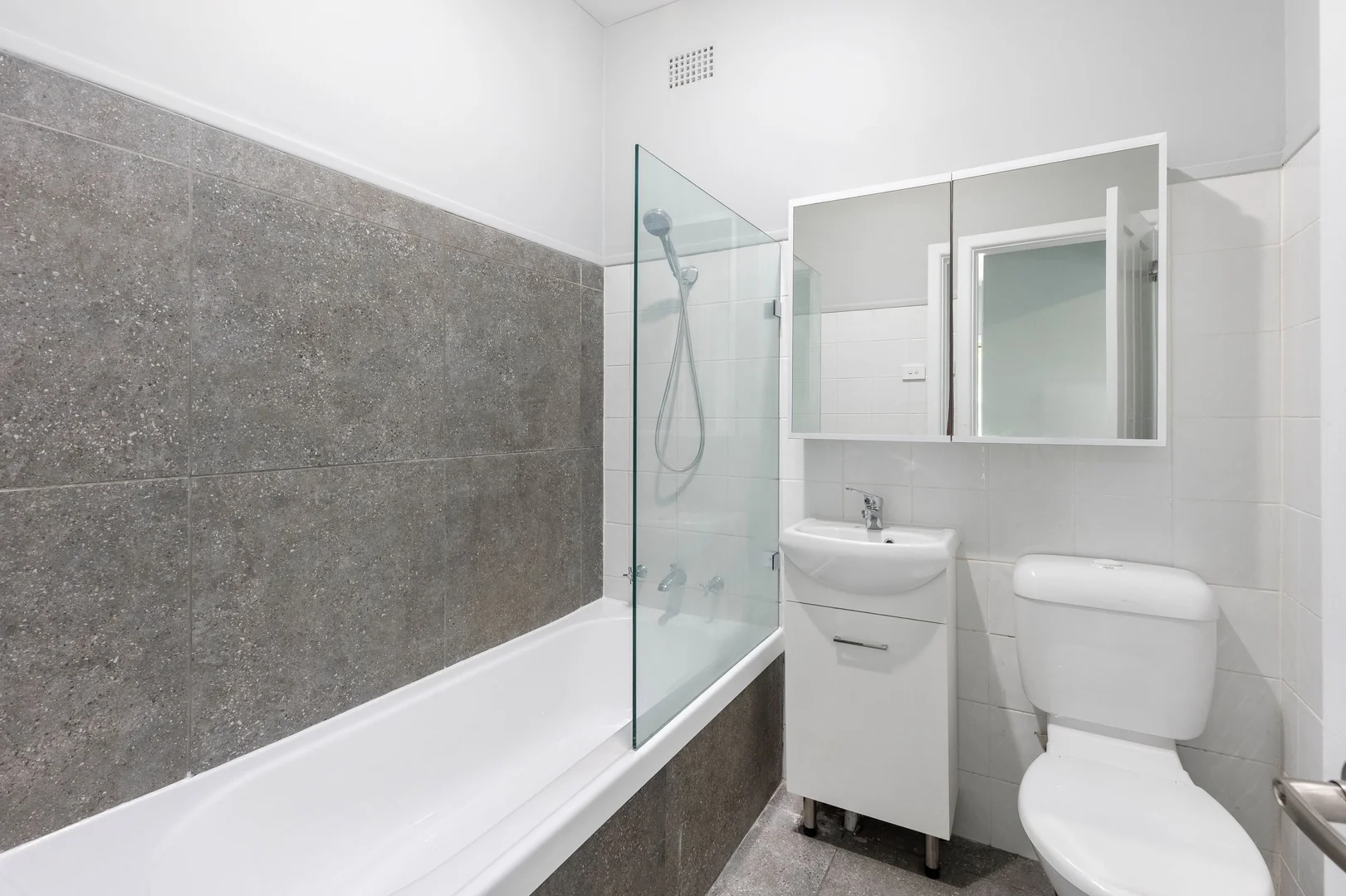 Additional image 4 of 6 Balmoral Drive, Cambridge Park NSW 2747